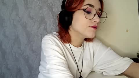 Snapshot of thomasvicknair chatting on 12.03.25 Lina online show from 12.03.25