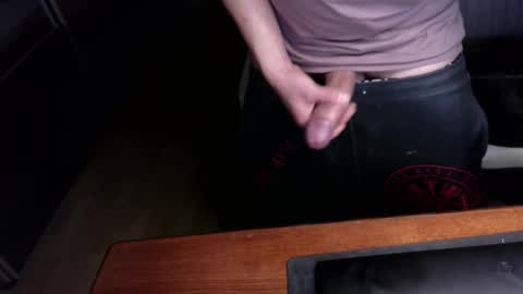 Snapshot of thomsdick chatting on 11.30.25 thomsdick online show from 11.30.25