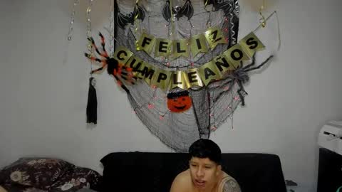 thomson_hot01 online show from 10.16.25