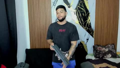 thomson_hot01 online show from 12.04.25