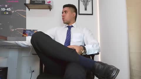 Snapshot of thonydupont chatting on 02.25.25 thonydupont online show from 02.25.25