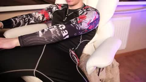 Snapshot of thor_banger chatting on 12.20.25 thor_banger online show from 12.20.25