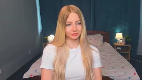 Snapshot of thoracarter chatting on 06.17.26 thoracarter online show from 06.17.26