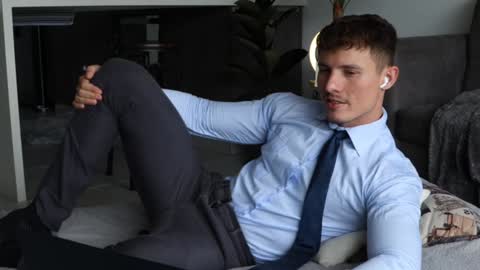 Sebastian online show from 02.01.25