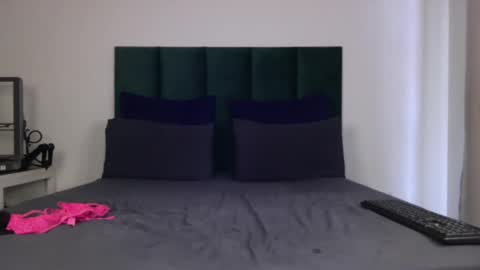 throatgoat2121 online show from 10.25.25