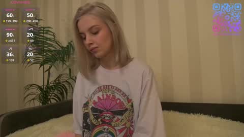 Snapshot of throphyeva chatting on 10.14.25 Mira online show from 10.14.25