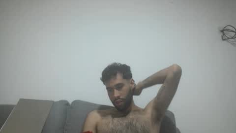 Snapshot of throwawayyourgun chatting on 11.05.25 Luka online show from 11.05.25