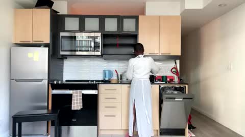 tia_fox online show from 10.29.25