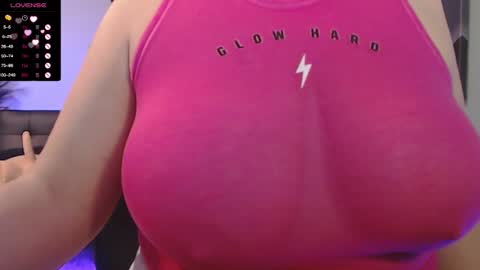 Tia Bella online show from 03.06.25