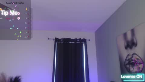 Tia Bella online show from 10.26.25