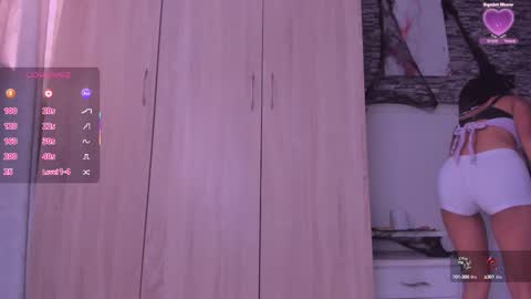 Snapshot of tiana_glowxxx chatting on 10.14.25 Tiana online show from 10.14.25
