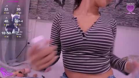 Snapshot of tiana_glowxxx chatting on 10.21.25 Tiana online show from 10.21.25