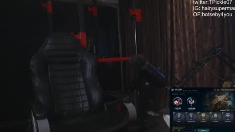 tickle_my_pickle07 online show from 02.01.25