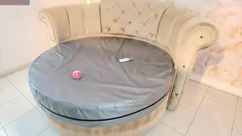 Snapshot of tifanibrown chatting on 02.12.26 Tifani brown online show from 02.12.26