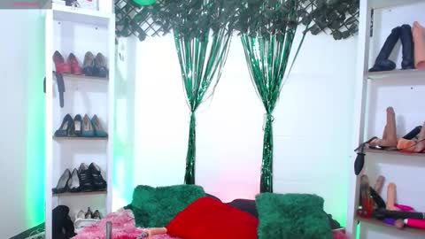 Tifanny Nails  online show from 03.24.26