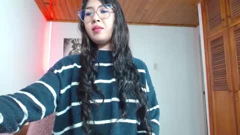 Snapshot of tifanny_squirt chatting on 11.25.25 Tifanny online show from 11.25.25