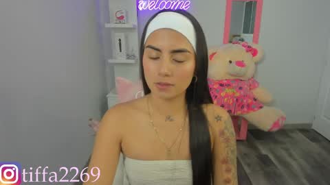 Snapshot of tifany_tay2 chatting on 01.18.25 hey am julietha online show from 01.18.25