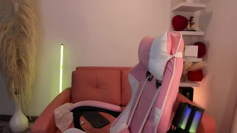 Tiffany online show from 03.02.26