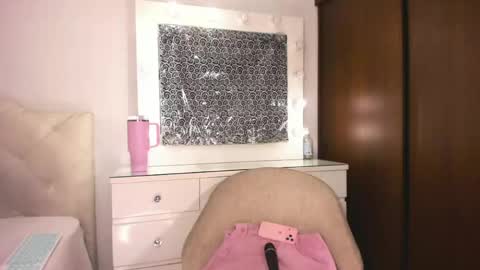 Tiff online show from 04.25.26