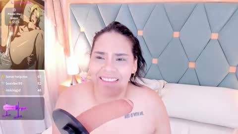Snapshot of tiffany_glow_ chatting on 10.10.25 Tiffany online show from 10.10.25