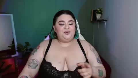 Snapshot of tiffany_laurens chatting on 01.05.25 dont forget ask for custom vids online show from 01.05.25