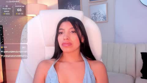 Snapshot of tiffany_low chatting on 01.05.26 tiffany_low online show from 01.05.26