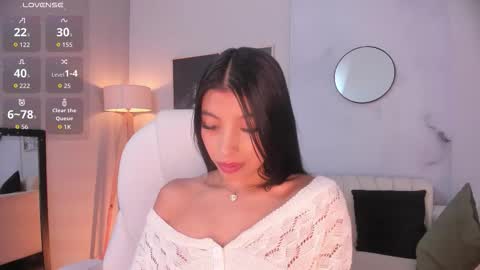 Snapshot of tiffany_low chatting on 01.18.26 tiffany_low online show from 01.18.26