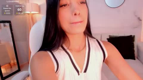 Snapshot of tiffany_low chatting on 02.21.26 tiffany_low online show from 02.21.26