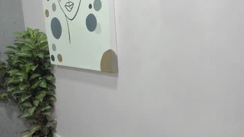 tiffany_mendez online show from 12.20.25