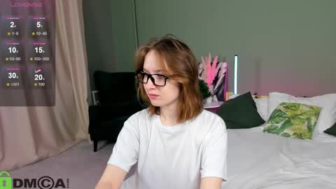 Snapshot of tiffany_roy chatting on 12.25.24 tiffany_roy online show from 12.25.24