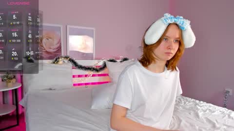 Snapshot of tiffany_roy chatting on 12.29.24 tiffany_roy online show from 12.29.24