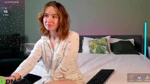 Snapshot of tiffany_roy chatting on 01.21.25 tiffany_roy online show from 01.21.25