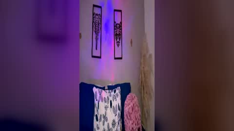  CAMI VELEZ camivelezz   online show from 06.16.26