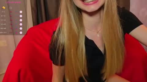 Snapshot of tiffanyhunt chatting on 06.19.26 Tiffany online show from 06.19.26