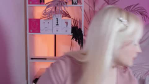 tiffanyjons online show from 03.17.26