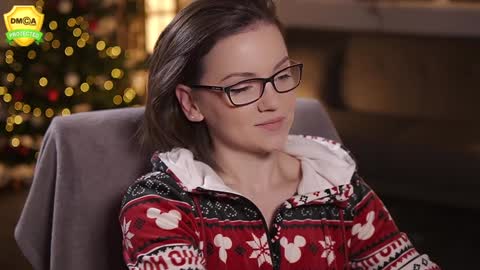 tiffanyriox online show from 12.21.24