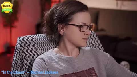 tiffanyriox online show from 10.31.25