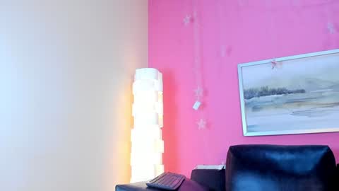 Stefany Suarez online show from 01.28.25