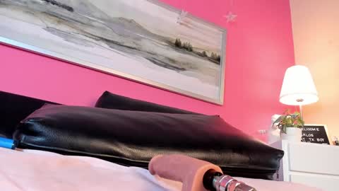 Stefany Suarez online show from 02.02.25