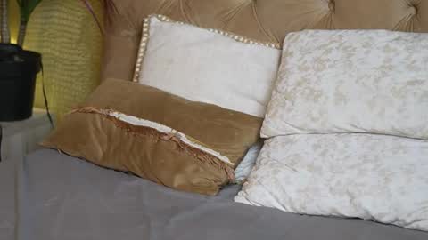 Snapshot of tiffanytrinity chatting on 11.26.25 Tiffany online show from 11.26.25