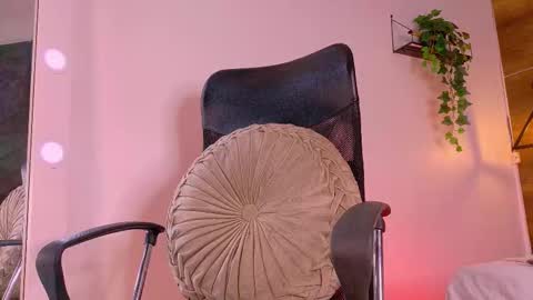 Tiffany  online show from 10.11.25