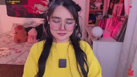 Snapshot of tigerlily__1 chatting on 06.15.26 Lilith online show from 06.15.26