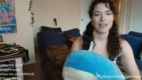 Snapshot of tiggerrosey chatting on 07.17.26 All my Links online show from 07.17.26