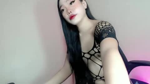 Snapshot of tight_sabrina chatting on 06.11.26 tight_sabrina online show from 06.11.26