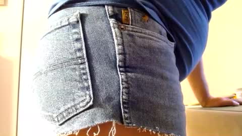 Snapshot of tightshortsspank chatting on 02.08.25 Tightshortsspank online show from 02.08.25