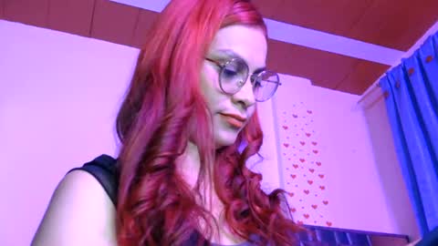 Snapshot of tiiny_emiily chatting on 06.13.26 TIINY Special show when it reaches 10000 flowers online show from 06.13.26