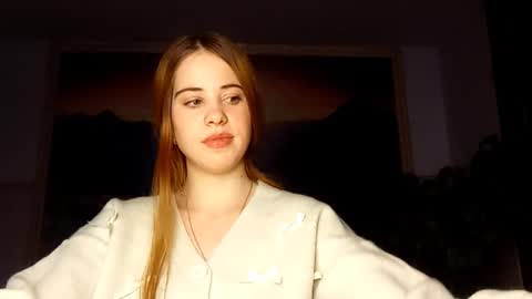 Snapshot of tillietruchan chatting on 03.05.26 Natalie online show from 03.05.26