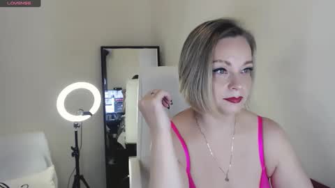 Tilly online show from 02.10.25