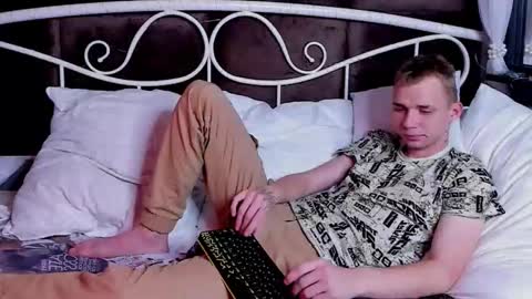 Snapshot of tim_blackk chatting on 09.10.25 Tim online show from 09.10.25