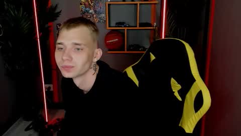 Snapshot of tim_blackk chatting on 10.13.25 Tim online show from 10.13.25